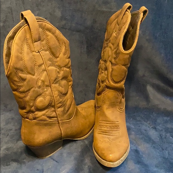 Brown Cowgirl Boots - Picture 2 of 4